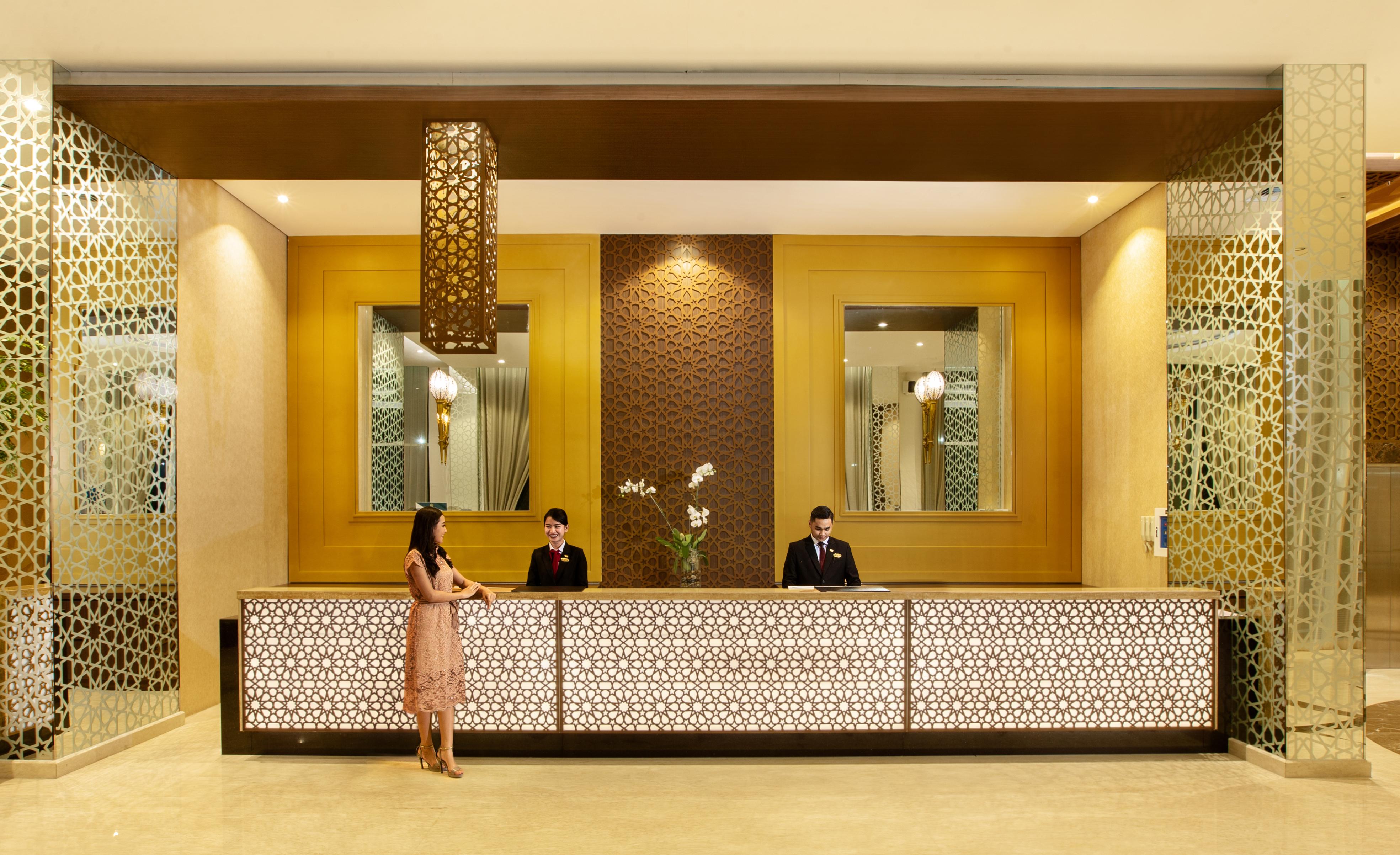 Hotel Santika Gresik Kültér fotó