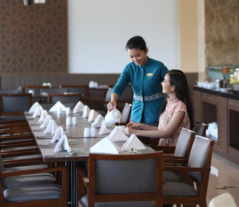 Hotel Santika Gresik Kültér fotó